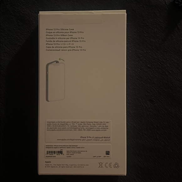 iPhone 13 Pro Silicone Case with MagSafe - Picture 7 of 7